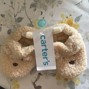 ** NWT ** Carter’s 0-6m bear slippers